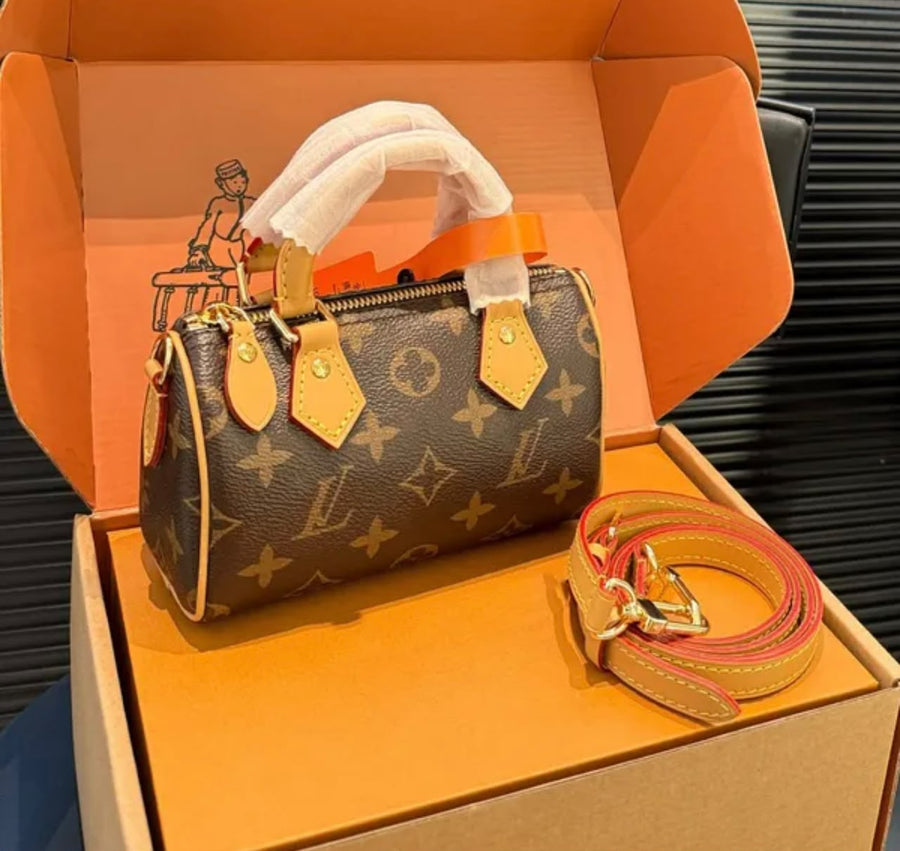 Louis Vuitton Speedy Bandoulière — Monogram Canvas