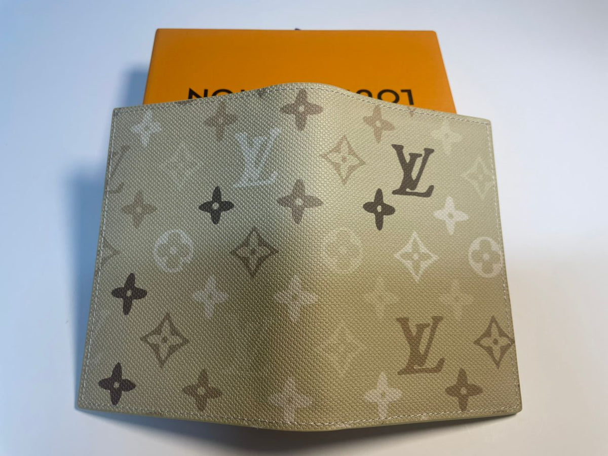 Louis Vuitton Monogram Surplus Sand Beige Passport Cover With Box