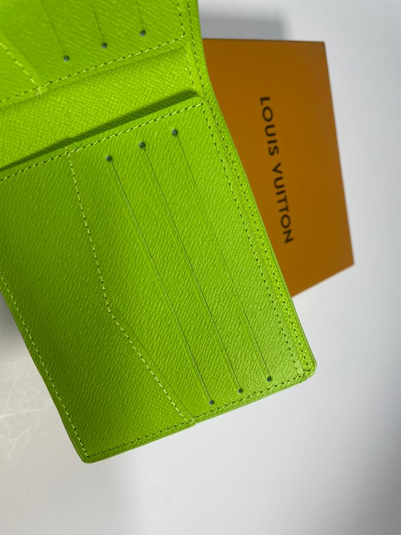 Louis Vuitton Baseball Men's Wallet 100% Authentic Leather Bifold with Box