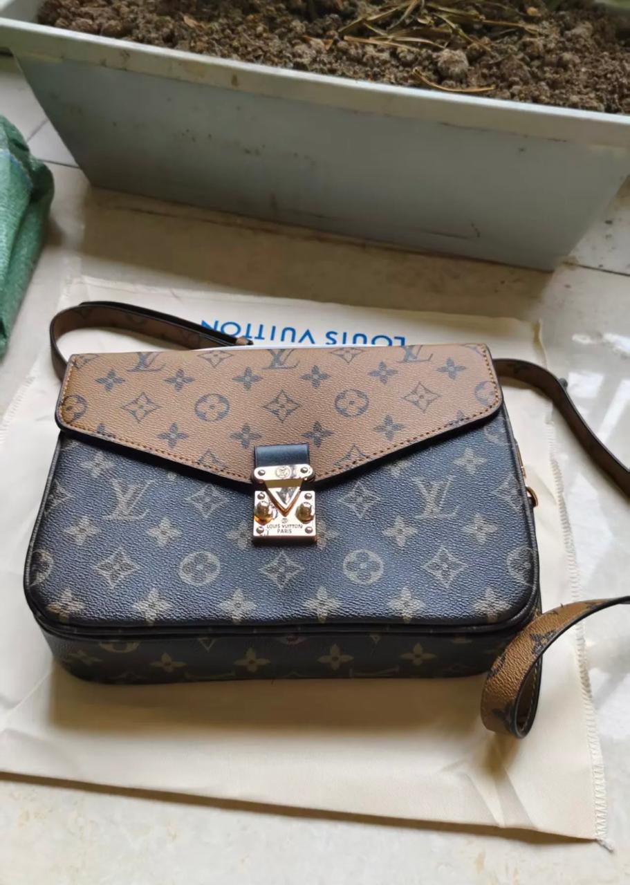 Louis Vuitton Pochette Métis Monogram Crossbody Bag