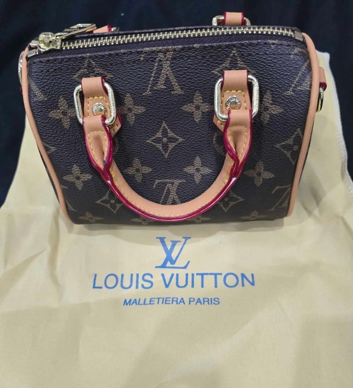 Louis Vuitton Speedy Bandoulière — Monogram Canvas